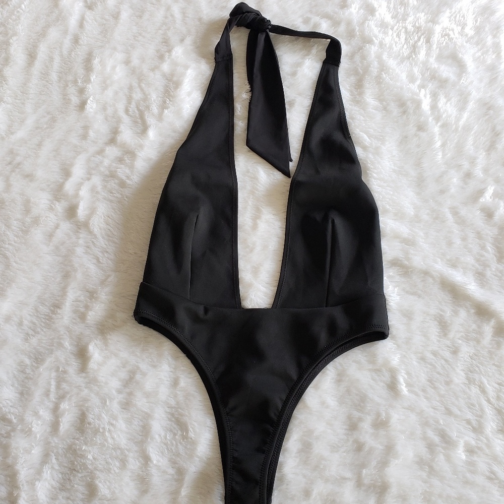 NWT Kendall and Kylie swimsuit